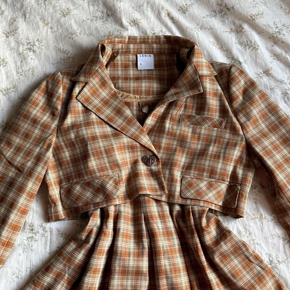 Plaid mini dress cropped blazer set size small in great condition - Picture 2 of 14